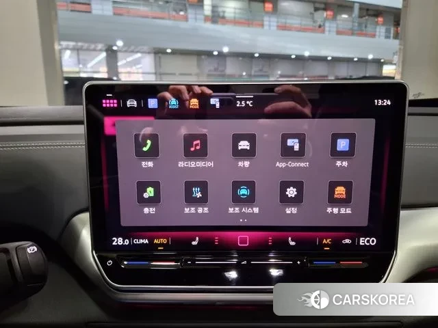 Volkswagen ID.4 2025 Черный из Кореи, фото 2