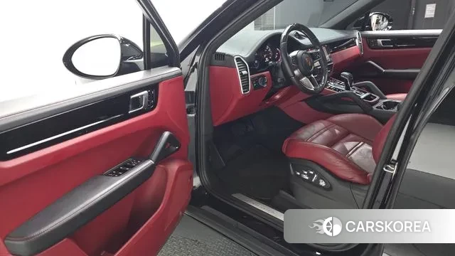 Porsche Cayenne (PO536) 2021 Черный из Кореи, фото 2