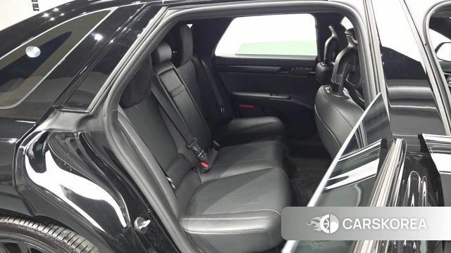 Hyundai Grandeur Hybrid (GN7) 2023 Черный из Кореи, фото 2