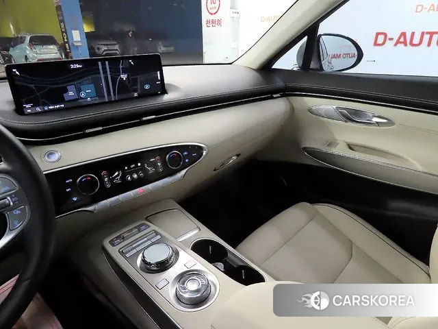 Genesis GV70 2022 Серебристо-серый из Кореи, фото 2