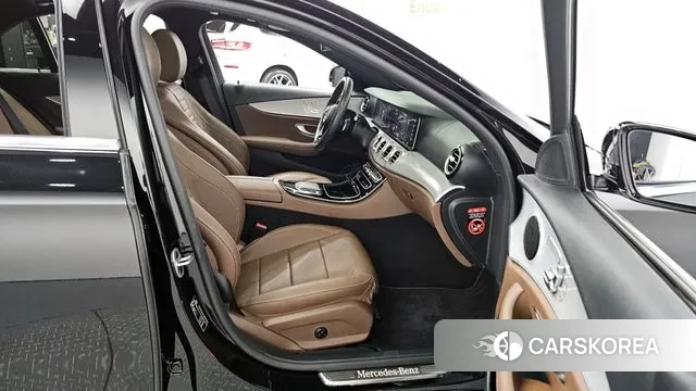 Mercedes-Benz E-Class W213 2021 Черный из Кореи, фото 2