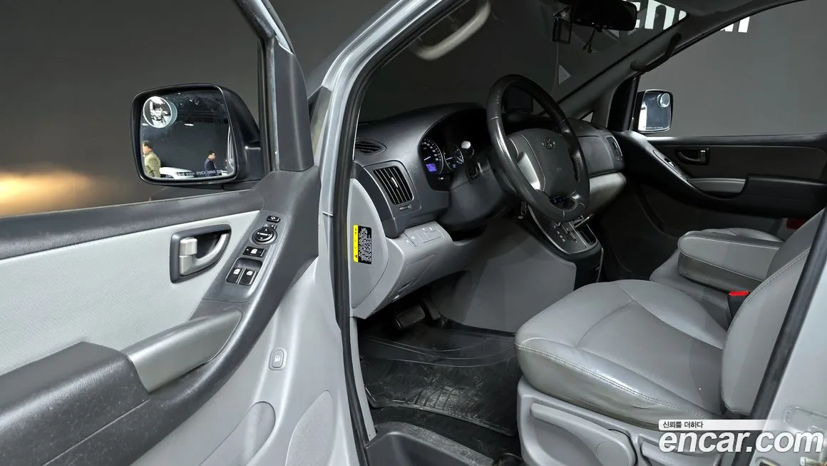 Hyundai The New Grand Starex 2019 Серебристо-серый из Кореи, фото 2