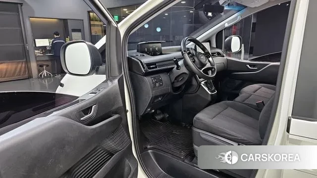 Hyundai Staria 2022 Белый из Кореи, фото 2