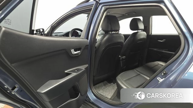 Kia Stonic 2018 Синий из Кореи, фото 2