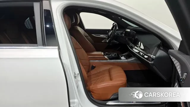 BMW i7 (G70) 2023 Белый из Кореи, фото 2