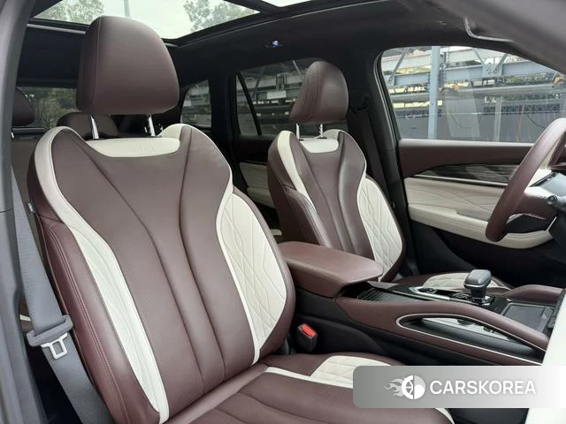Geely Automobile Xingyue L 2021 Синий из Китая, фото 2