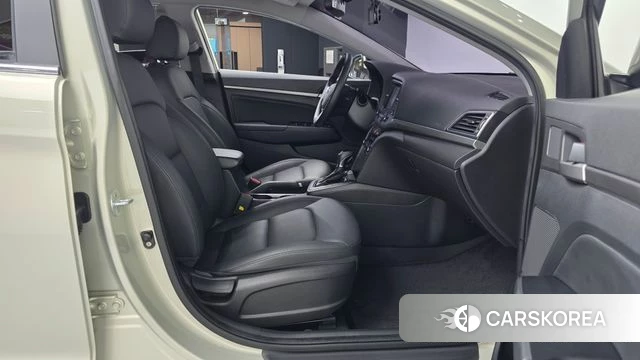 Hyundai Avante AD 2018 Жемчужный цвет из Кореи, фото 2