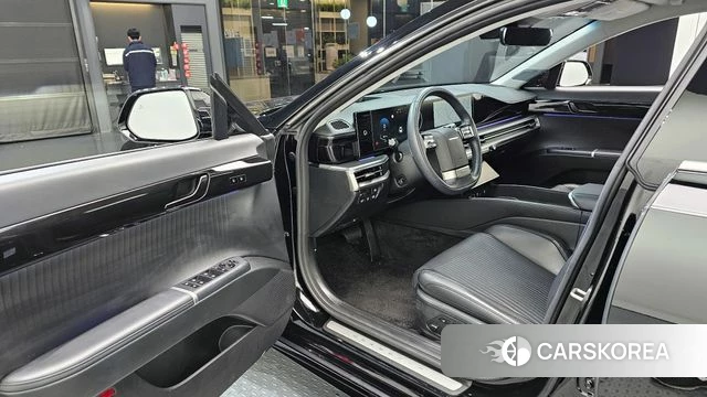 Hyundai Grandeur Hybrid (GN7) 2023 Черный из Кореи, фото 2