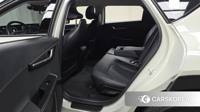 Kia EV6 2023 Жемчужный цвет из Кореи, фото 2