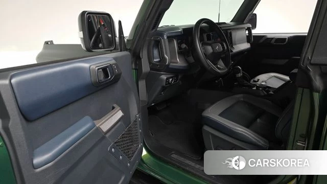 Ford Bronco 6th Generation 2023 Зеленый из Кореи, фото 2