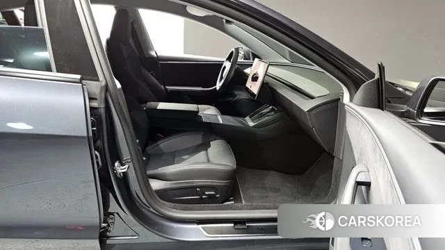 Tesla Model 3 2025 Серый из Кореи, фото 2