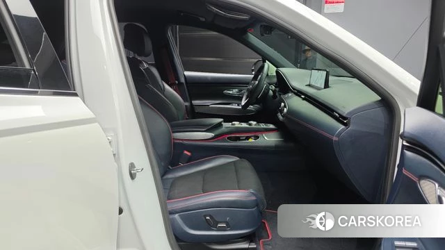 Genesis GV70 2021 Белый из Кореи, фото 2