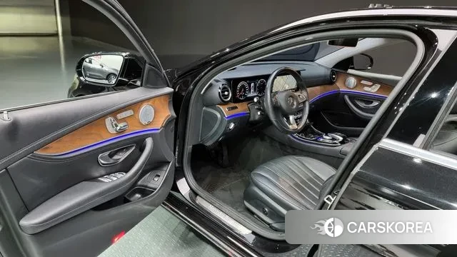 Mercedes-Benz E-Class W213 2018 Черный из Кореи, фото 2