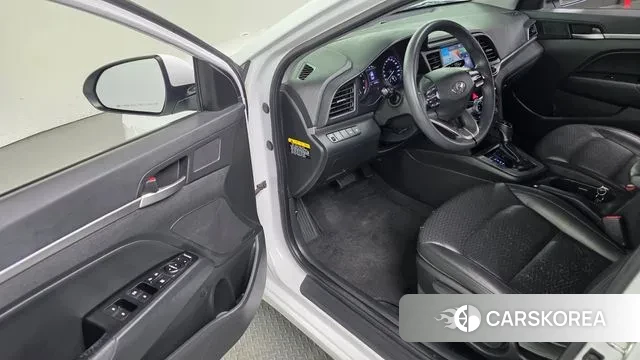 Hyundai The New Avante AD 2018 Белый из Кореи, фото 2