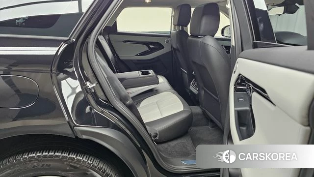 Land Rover Range Rover Evoque 2nd Generation 2025 Черный из Кореи, фото 2