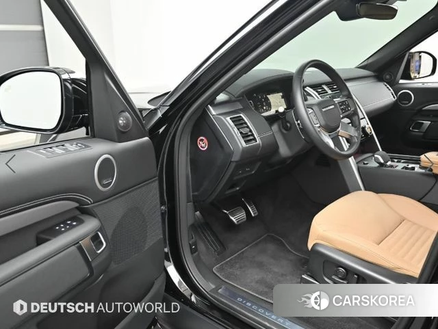 Land Rover Discovery 5 2025 Черный из Кореи, фото 2