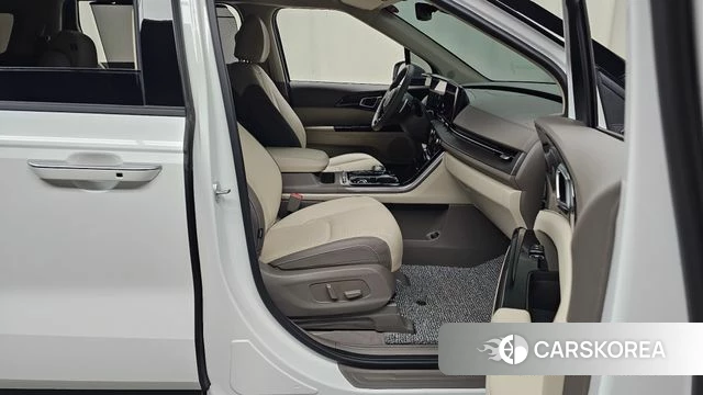 Kia Carnival 4th generation 2023 Белый из Кореи, фото 2