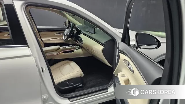 Genesis GV70 2021 Белый из Кореи, фото 2