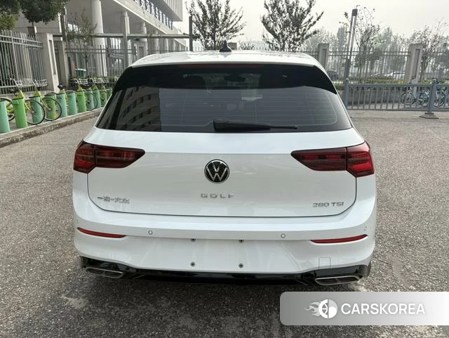 Volkswagen Golf 2022 Белый из Китая, фото 2