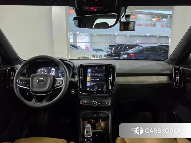 Volvo XC40 2020 Белый из Кореи, фото 2