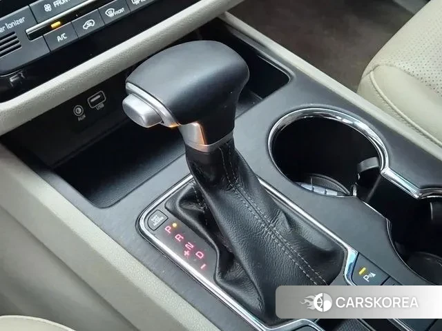 Kia The New Carnival 2019 Белый из Кореи, фото 2