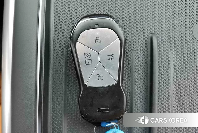 Xiaopeng Motors Xiaopeng G9 2025 Черный из Китая, фото 2