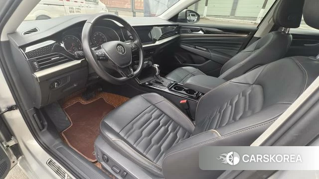 Volkswagen Passat 2020 Серебристо-серый из Китая, фото 2