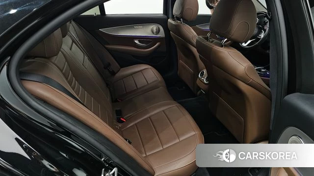 Mercedes-Benz E-Class W213 2019 Черный из Кореи, фото 2