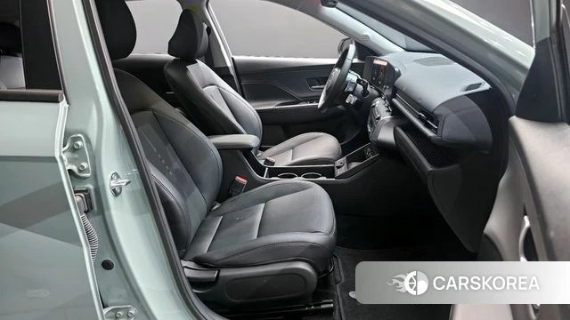 Hyundai Kona (SX2) 2024 Светло-зеленый из Кореи, фото 2