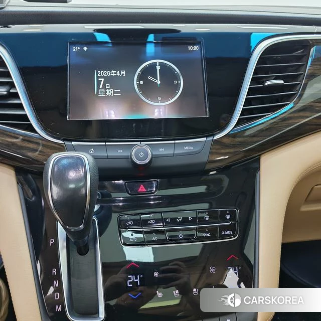 Buick GL8 2019 Белый из Китая, фото 2