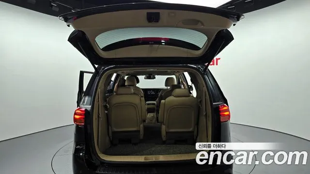 Kia The New Carnival 2019 Черный из Кореи, фото 2