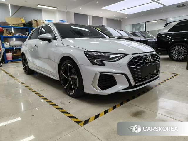 Audi A3 2023 Белый из Китая, фото 2