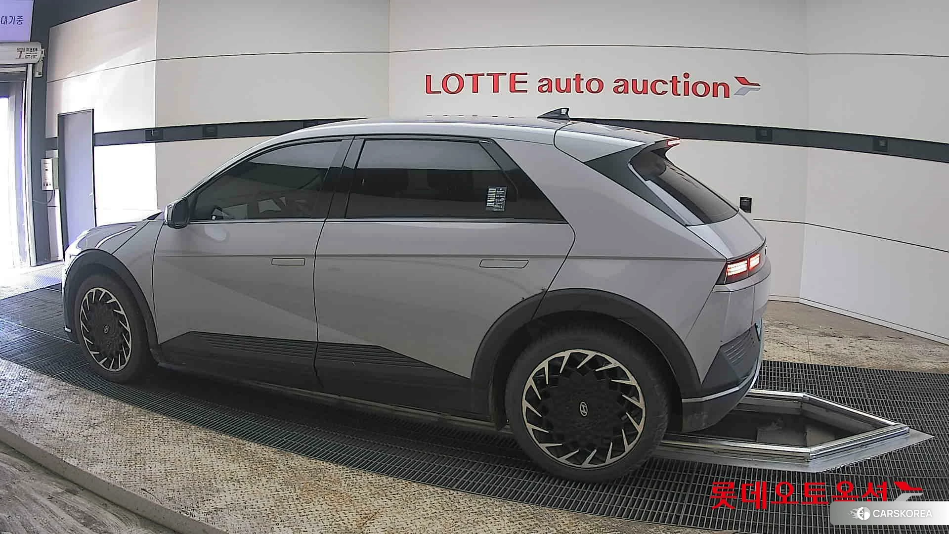 Hyundai IONIQ 5 2023 Cyber Grey Metallic из Кореи, фото 2