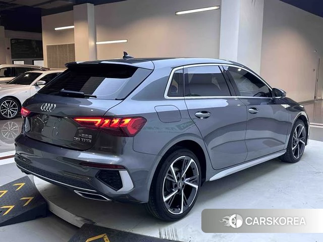 Audi A3 2023 Темно-серый из Китая, фото 2