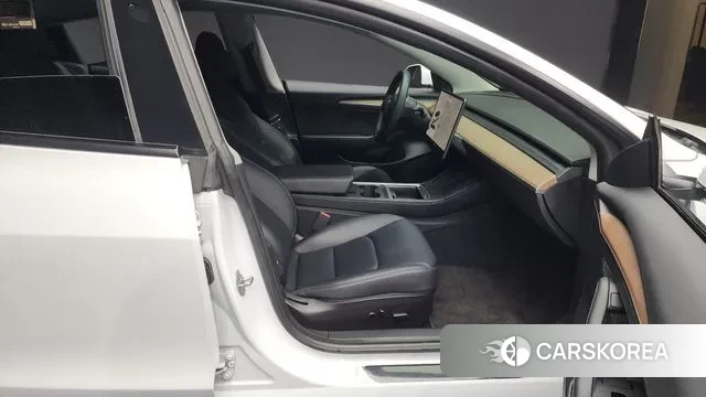 Tesla Model 3 2021 Белый из Кореи, фото 2