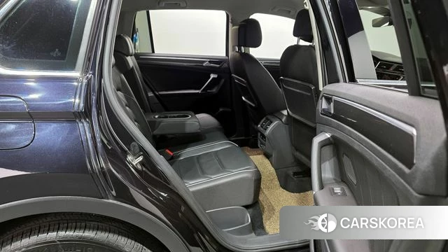 Volkswagen Tiguan second Generation 2018 Черный из Кореи, фото 2