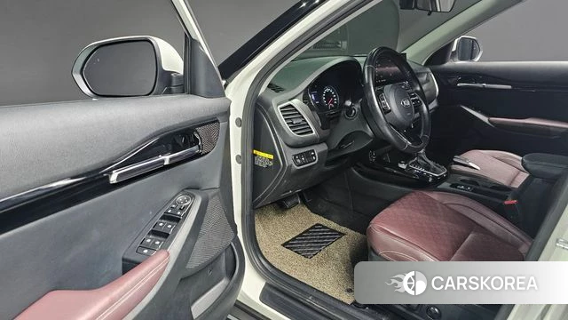 Kia Seltos 2019 Белый из Кореи, фото 2