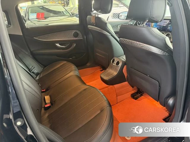 Mercedes-Benz E-class PHEV 2022 Черный из Китая, фото 2