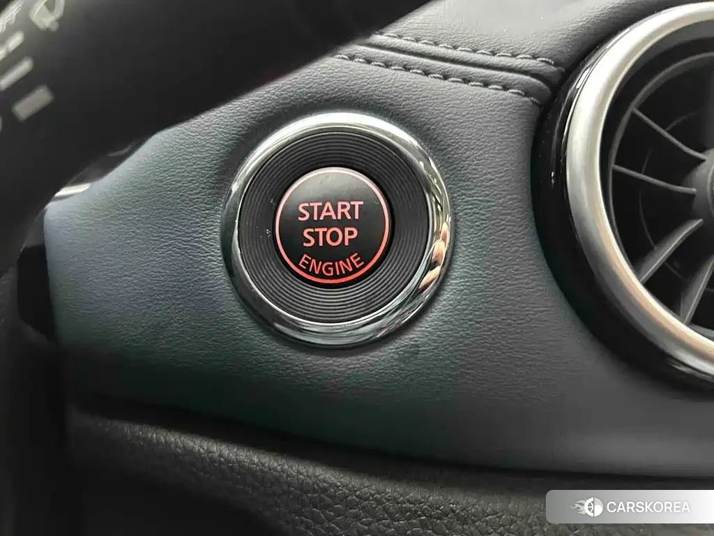 Nissan Qijun 2025 Silver/gray из Китая, фото 2