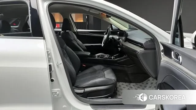 Kia The New K5 3rd generation 2024 Белый из Кореи, фото 2