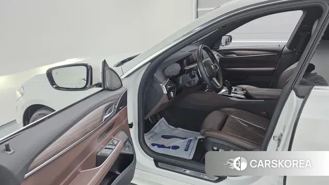 BMW 6 Series GT (G32) 2020 Белый из Кореи, фото 2