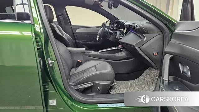 Peugeot 308 Third generation 2023 Зеленый из Кореи, фото 2