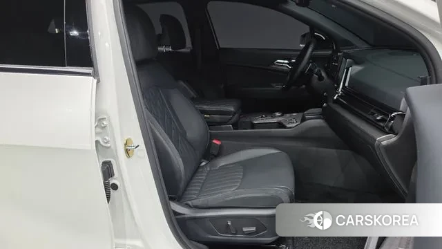 Kia Sportage 5th Generation 2023 Белый из Кореи, фото 2