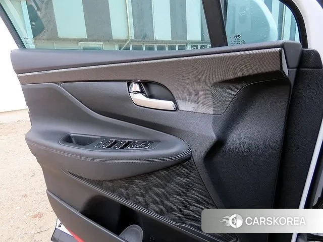 Hyundai The New Santa Fe 2021 Белый из Кореи, фото 2