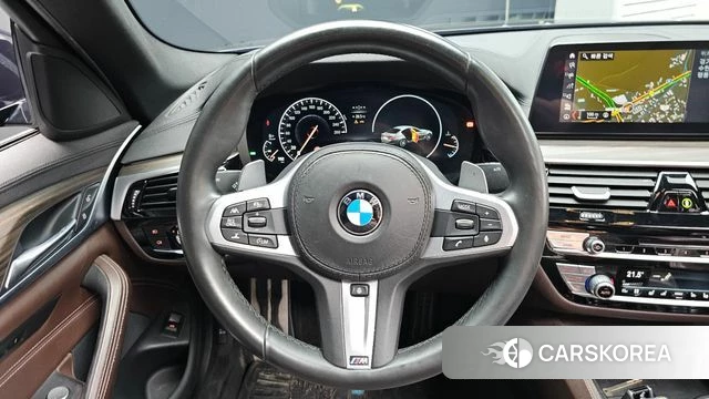 BMW 5 Series (G30) 2019 Черный из Кореи, фото 2