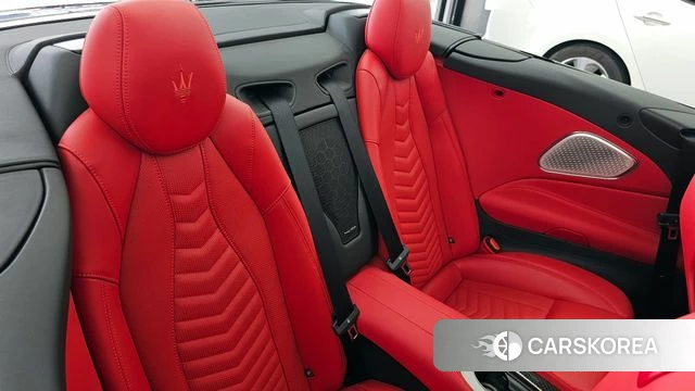 Maserati Grancabrio 2nd Generation 2024 Черный из Кореи, фото 2