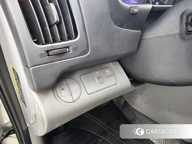 Hyundai The New Grand Starex 2018 Серебряный из Кореи, фото 2