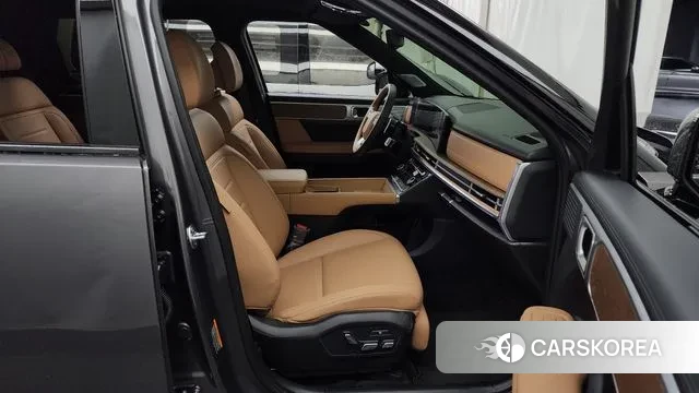 Hyundai Santa Fe (MX5) 2024 Серый из Кореи, фото 2