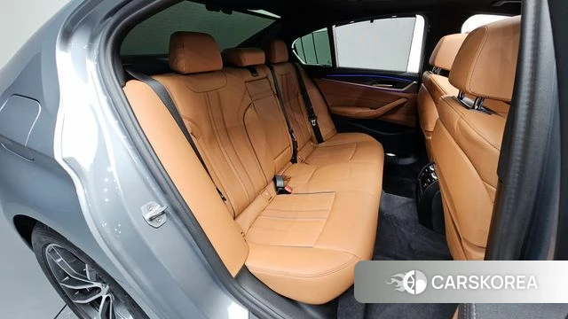 BMW 5 Series (G30) 2022 Серый из Кореи, фото 2