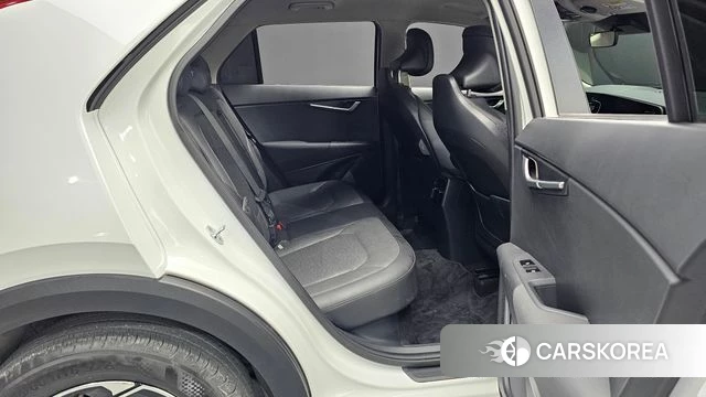 Kia Di Ol Nu Niro 2022 Белый из Кореи, фото 2